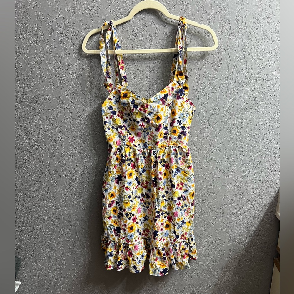 Floral Dress with Ruffle Hem